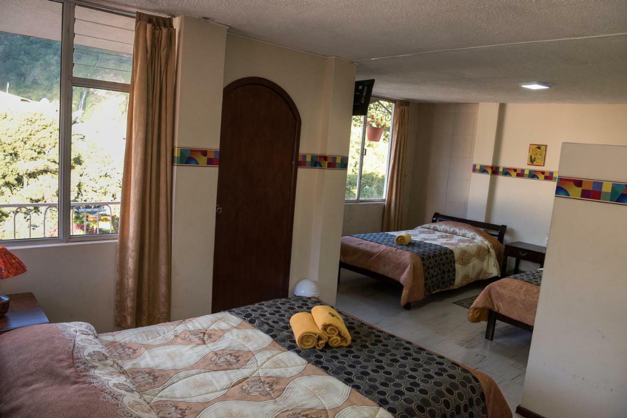 Hotel Flor De Oriente Banos (Tungurahua) Exterior photo